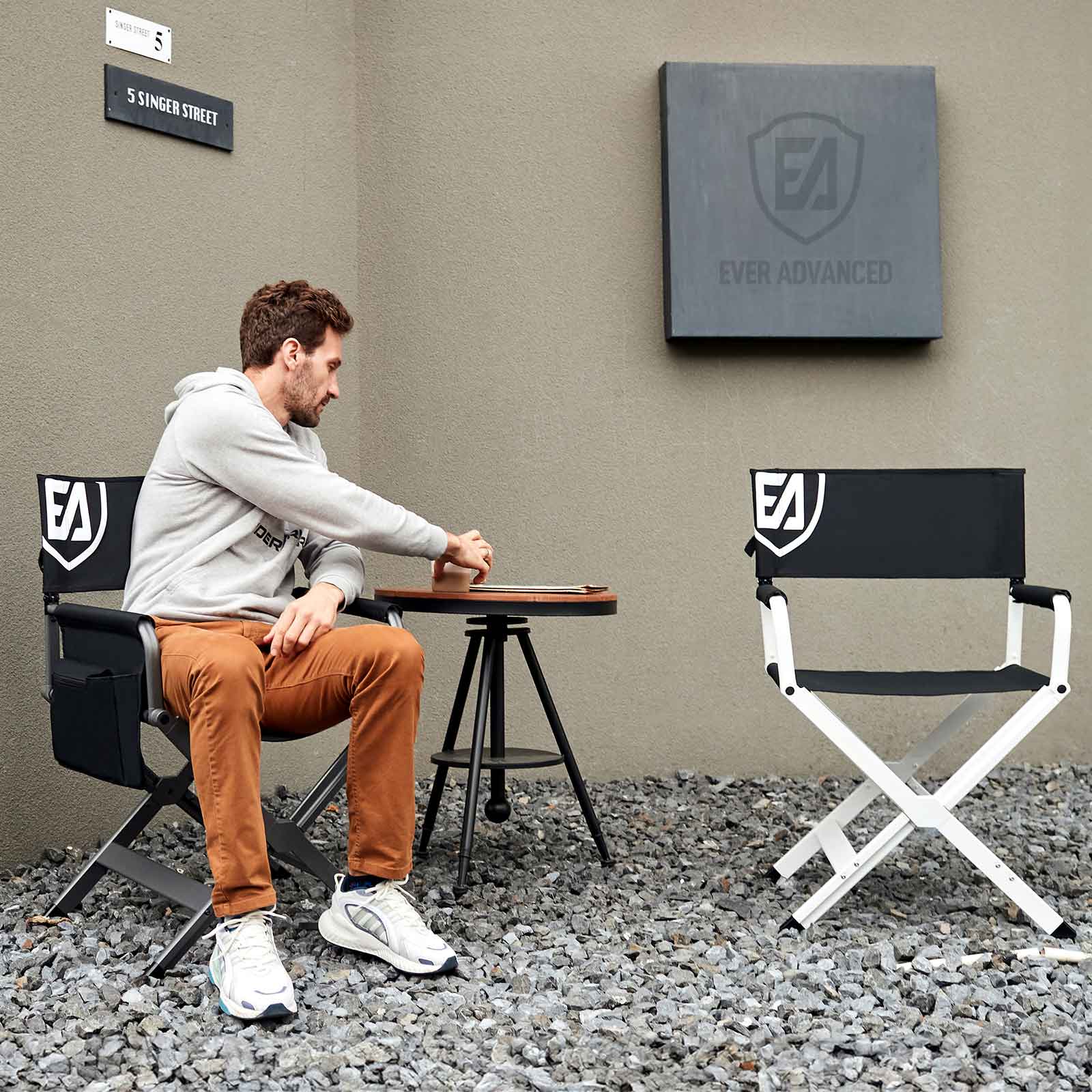 ViviFold Aluminum Lightweight Directors Chair - EVER ADVANCEDDirectors ChairsWhite